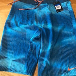 Mens Nike Swimsuit  Small  30 New